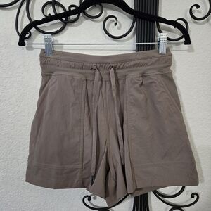 LULULEMON Dance Studio Shorts |‎ 2